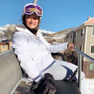 Meet your Posher, Caroline